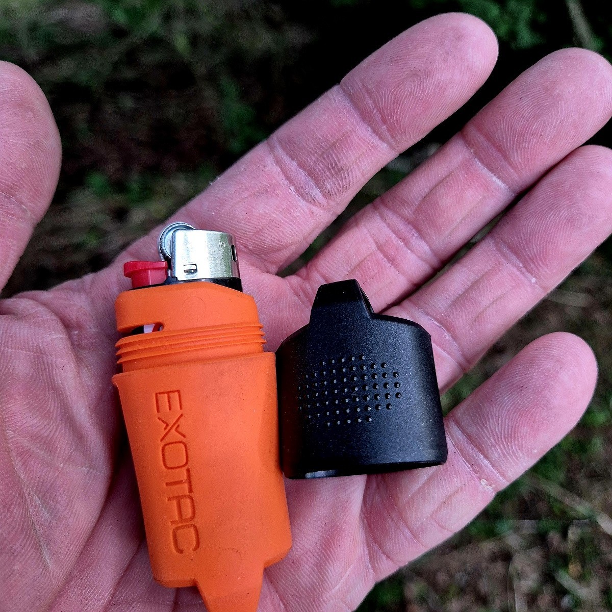 Exotac fireSLEEVE Ruggedized waterdicht lichter geval met aansteker